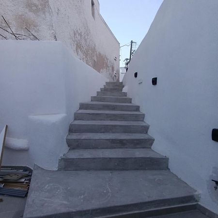 Cycladic Center Cave Rooms Fira  Ngoại thất bức ảnh